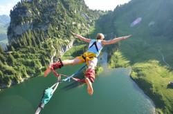  密尔沃基雄鹿士气爆棚，夏季联赛次回合遇上曼城，目标明确直指晋级